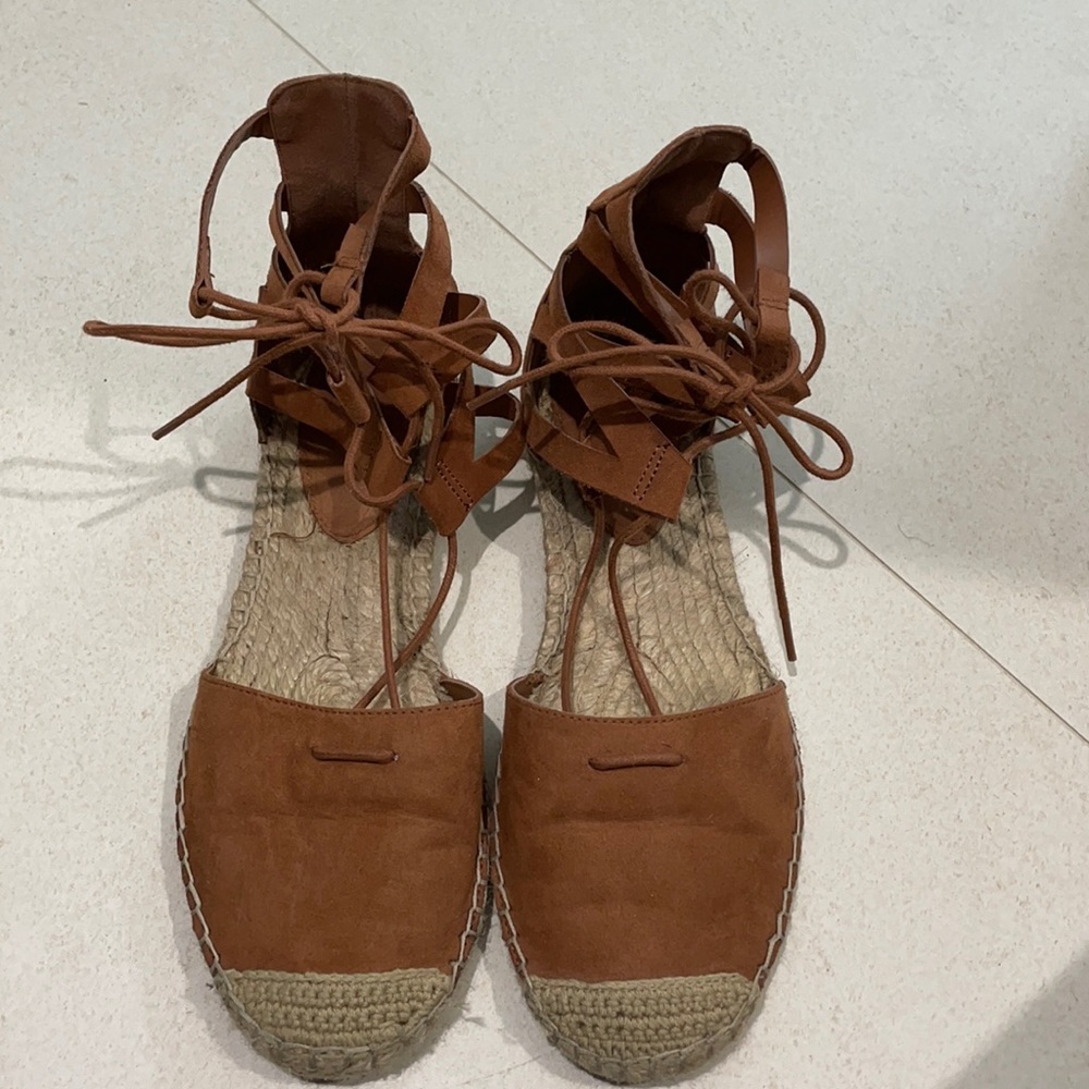 Forever 21 Women’s Espadrille Flats